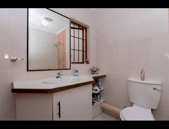 2 BEDROOM APARTMENT FOR SALE IN BUURENDAL